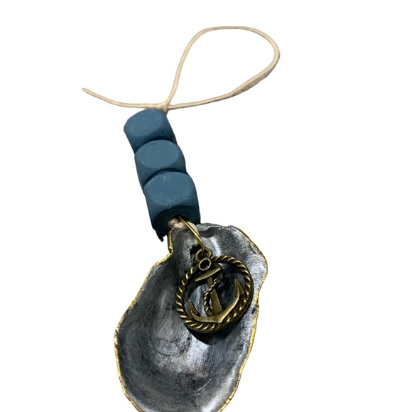 1 - Wine Bottle and Liquor Bottle Charm - Seashell with an Anchor Charm - Picture 8 of 10